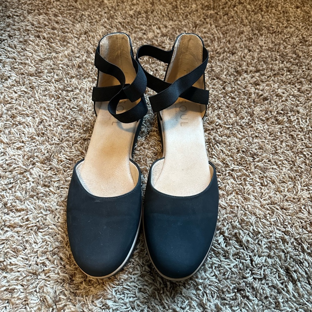 Never worn aerosols ballet type shoes
